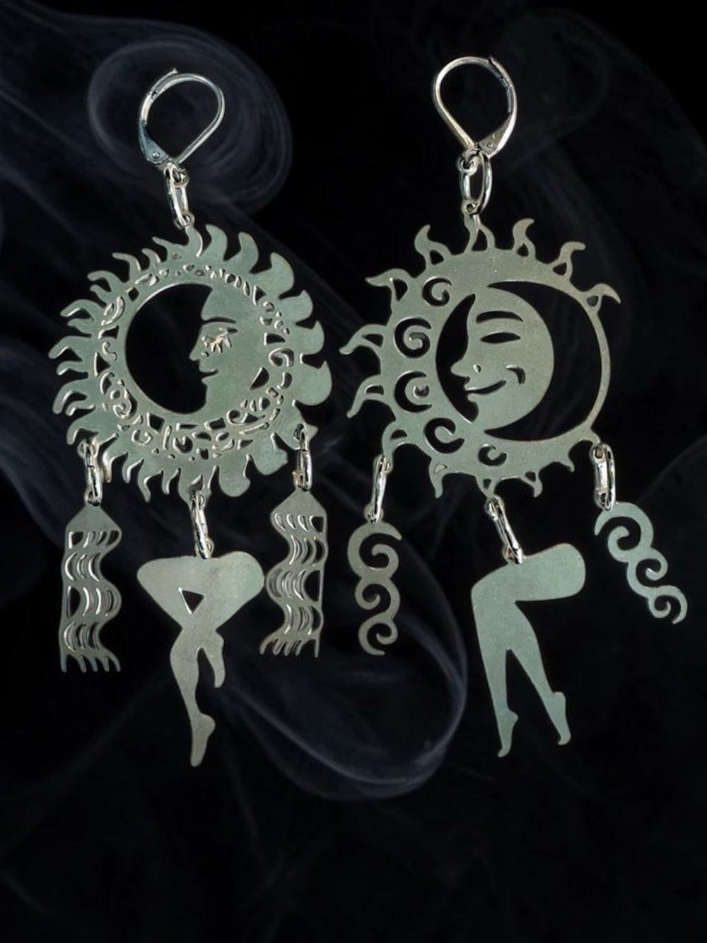 🆕 Dancing Sun Laser Etched Dangle Earrings